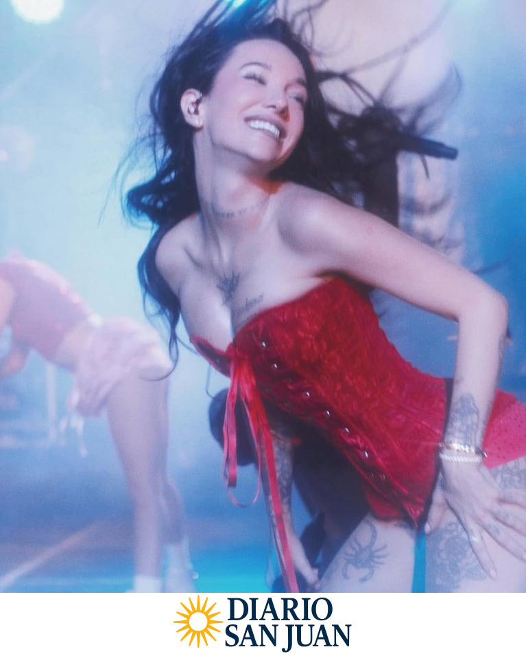 La Joaqui desplegó sensualidad en el escenario. (Foto: Instagram/@lajoaqui)